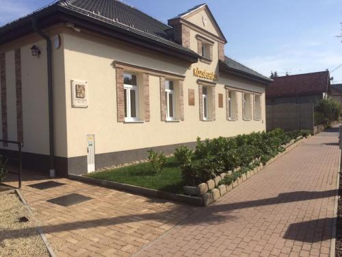 2014 - Községház bővítése, Nagytarcsa