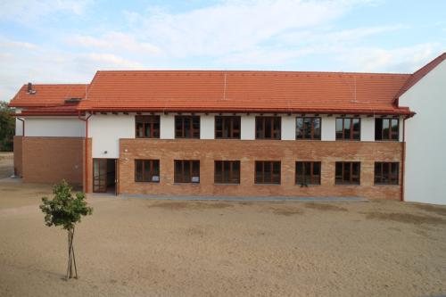 Kálvin Téri Református Iskola tornacsarnokának építése, Veresegyház